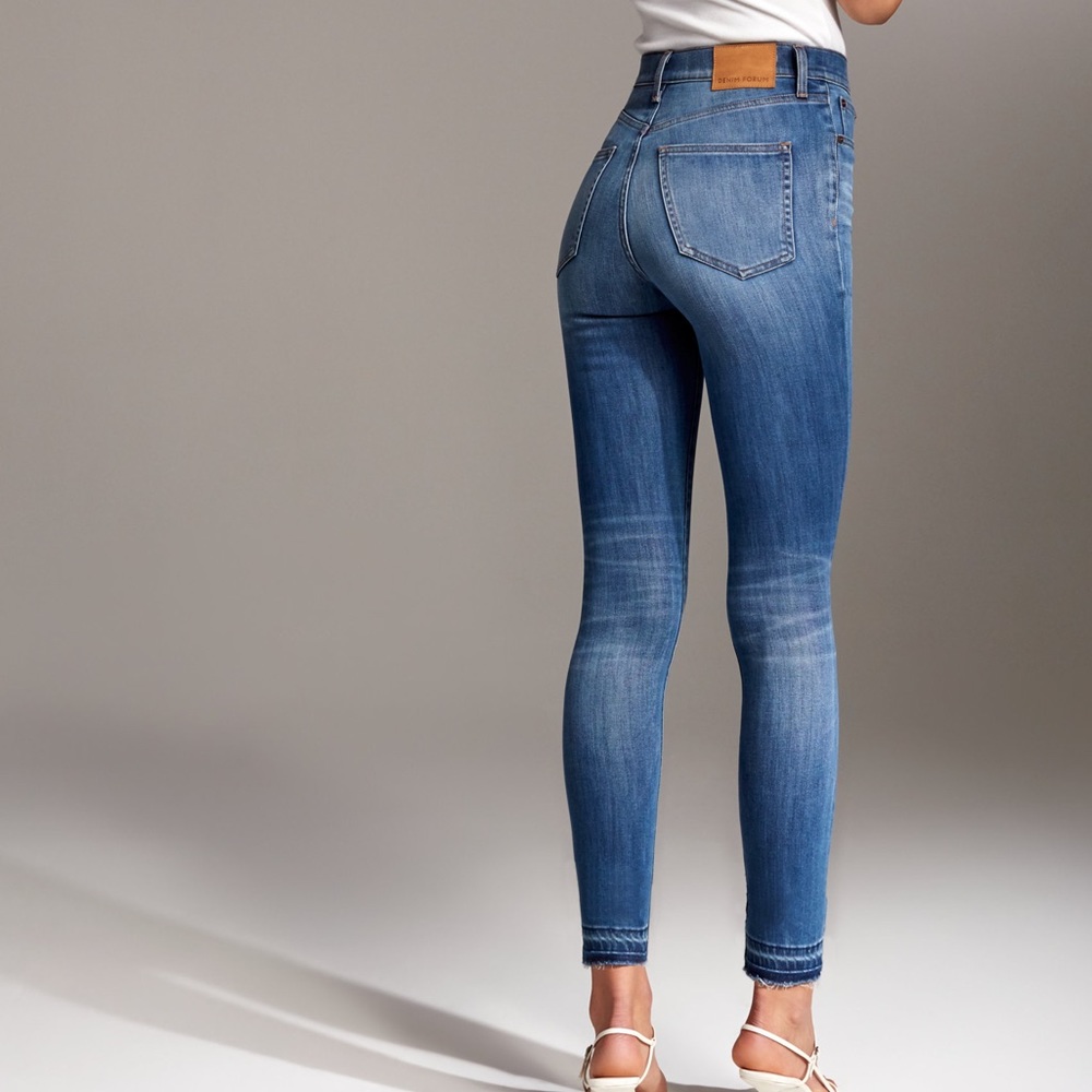 Denim Forum Lola High Rise Skinny Crop